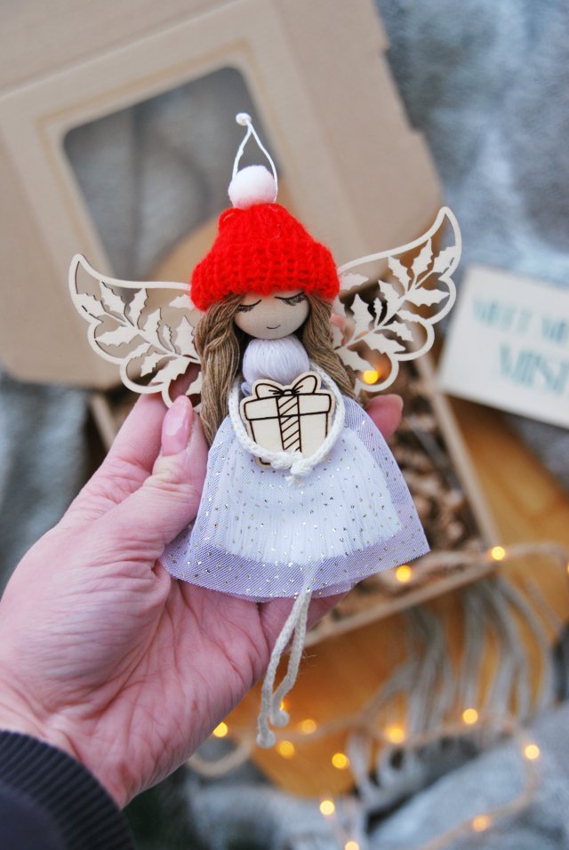 Świąteczny aniołek zawieszka - na Boże Narodzenie