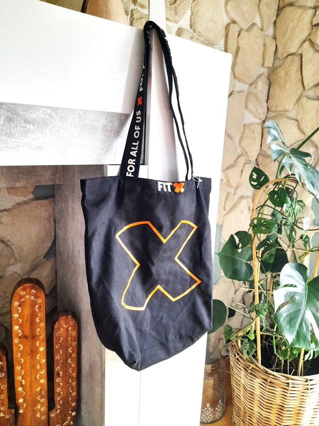 Duża wygodna z X-em