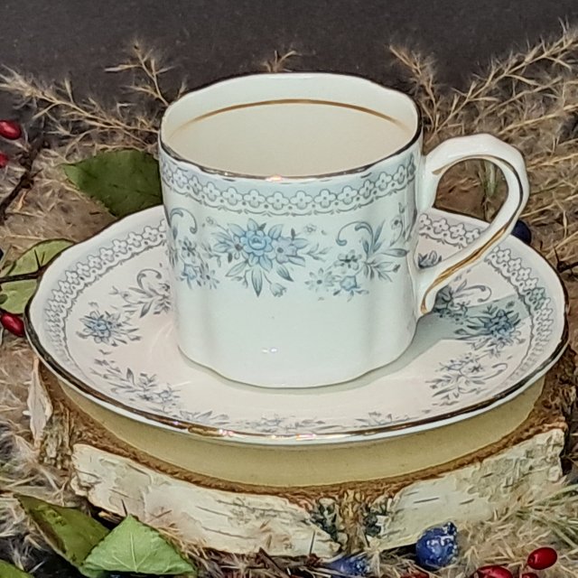 Porcelana kostna Balmoral Castle filiżanka i spodek