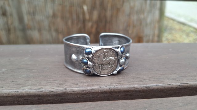 Kuń - bransoletka regulowana