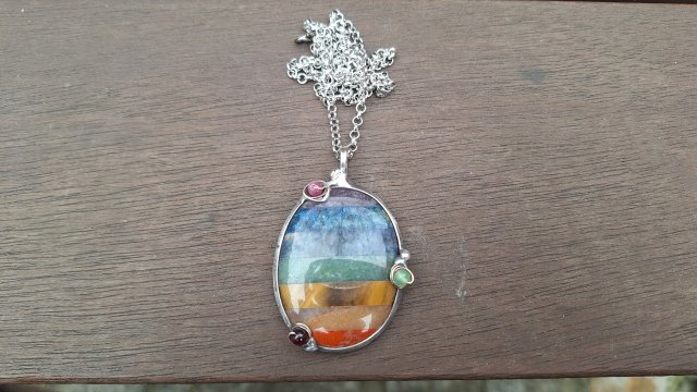 Wiele w jednym - wisiorek