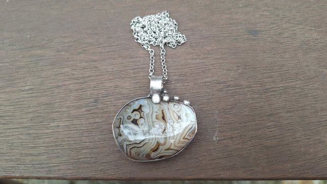 Pustynia kamienista - wisiorek