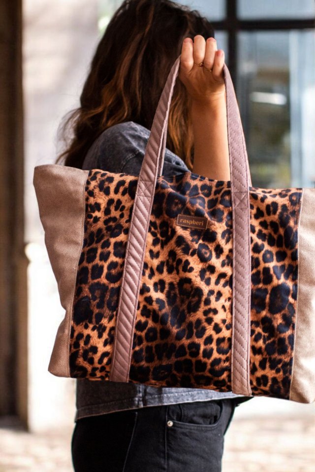 Brązowo-beżowa shopperka z weluru w panterkę