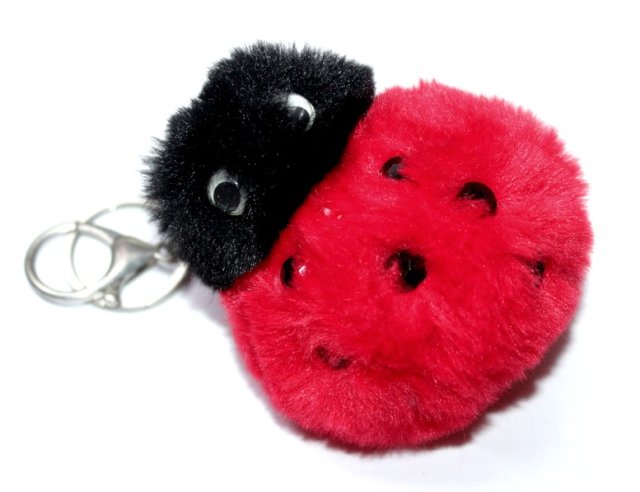 BIEDRONKA puszysty futrzany  brelok