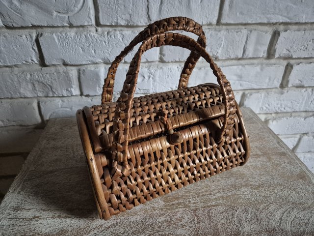 Wiklinowa torebka vintage