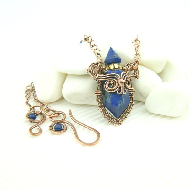 Naszyjnik perfumetka z lapis lazuli wire wrapping