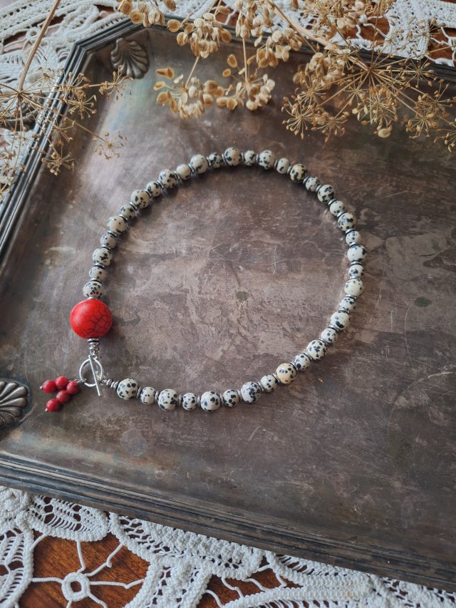 Naszyjnik jaspis dalmatyński i howlit