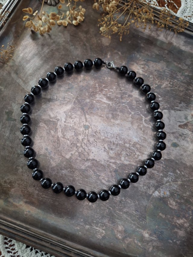 Korale onyks z hematytem