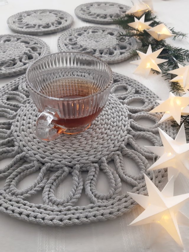 KOMPLET DEKORACYJNYCH PODKŁADEK