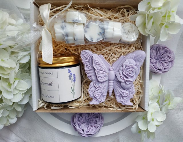 Zestaw lawendowy ze świecą