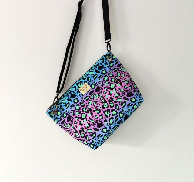 Torebka R U T H Neon Leopard Print-welurowa torebka midi