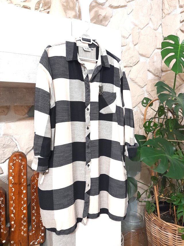 Elegancka koszula z broszą L