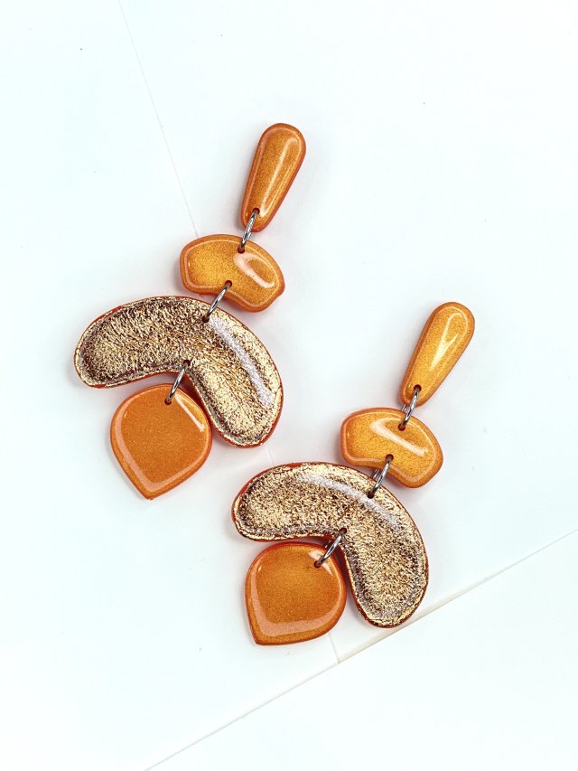 Kolorowe wiszące kolczyki BEA