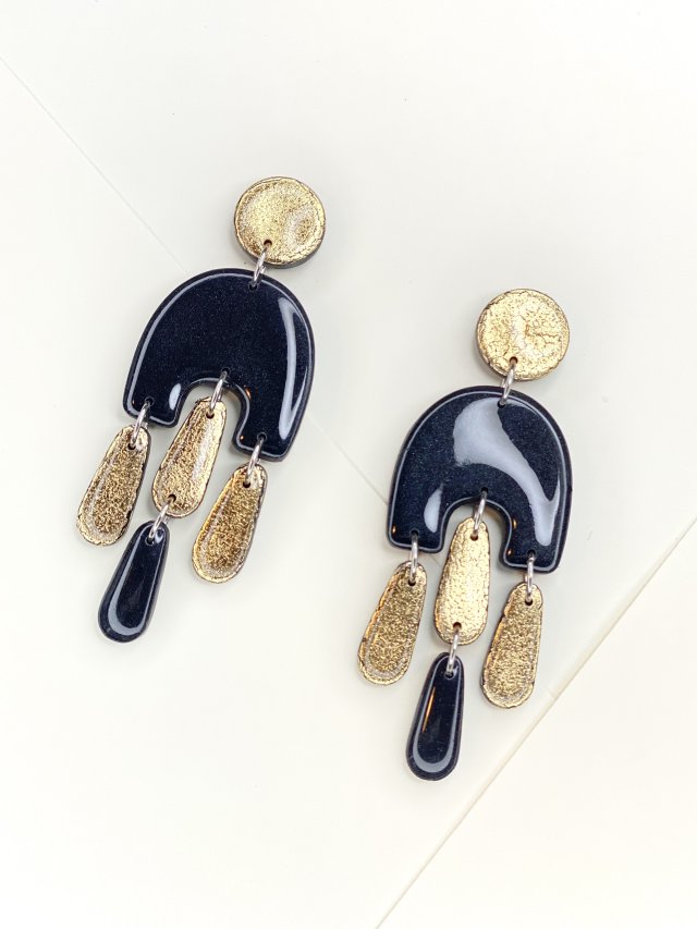 Kolorowe wiszące kolczyki MEDUSA