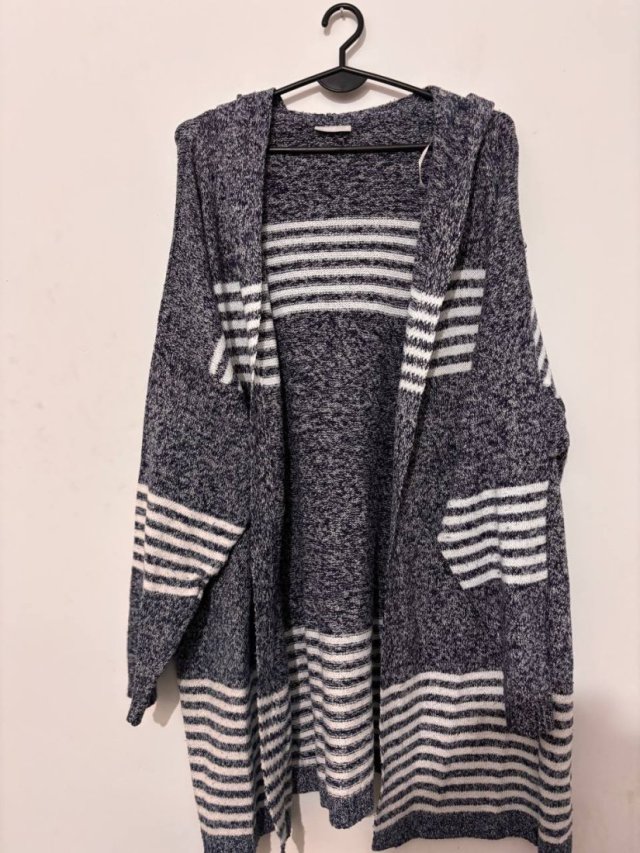 Długi melanżowy kardigan z kapturem Janina Curve – oversize, ciepły, pasy, Janina Rozmiar 5XL / 50 / 22