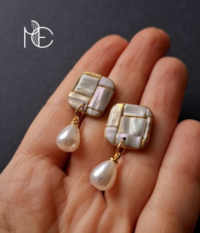 w błyskach muszli no4