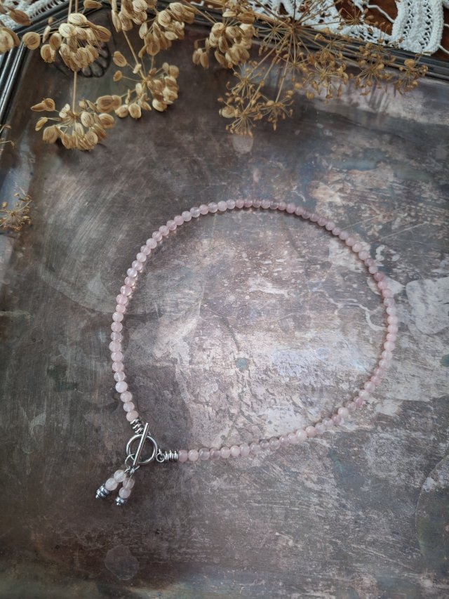 Choker z kwarcu różowego