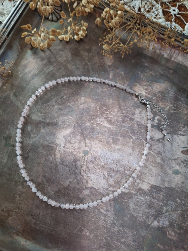 Choker z kwarcu różowego z przedłużką