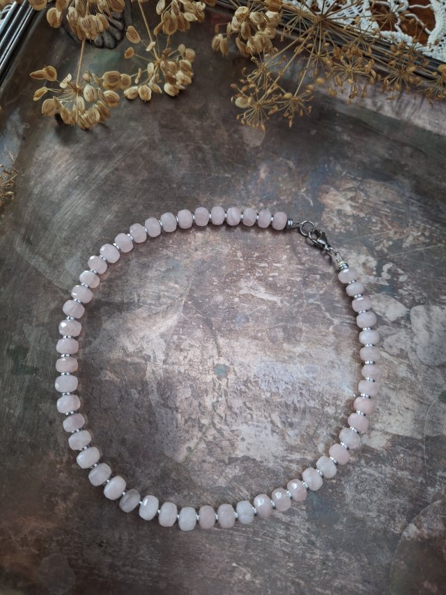 Choker z kwarcu różowego