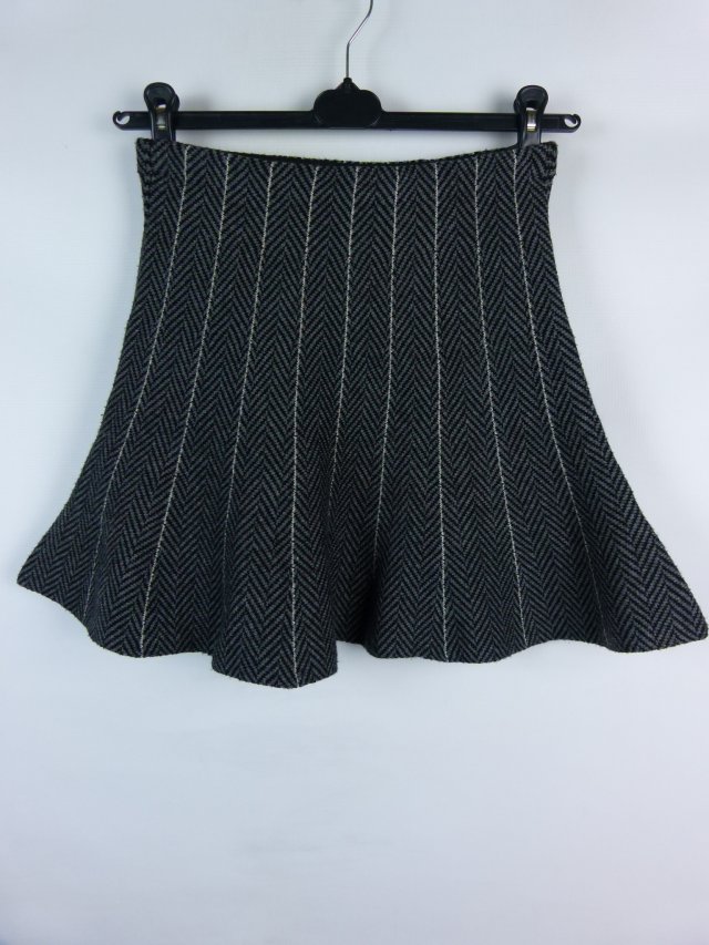 Atmosphere lekko kloszowana krótka spódnica 8 / 36