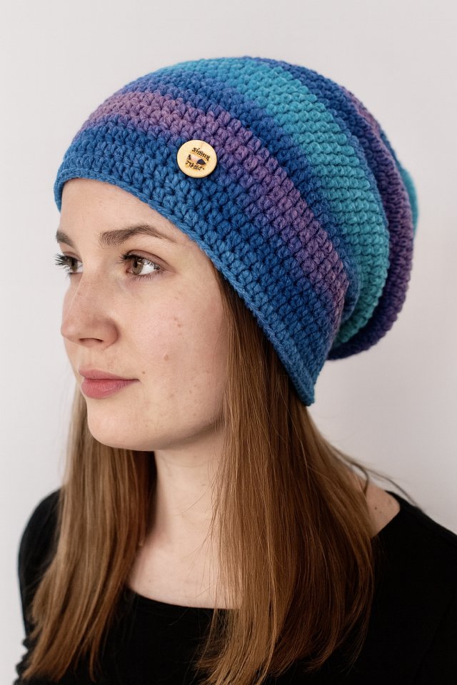 Kolorowa czapka całoroczna przejściowa cienka all season uniwersalna M/L