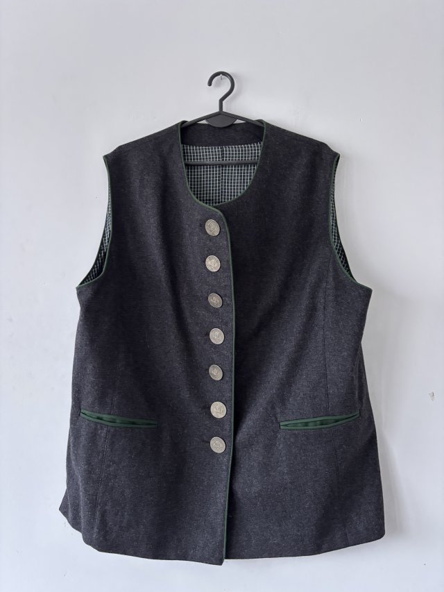 Elegancka wełniana kamizelka z austriackiej wełny & kaszmiru, klasyczne guziki, kieszenie, r. 48 4XL