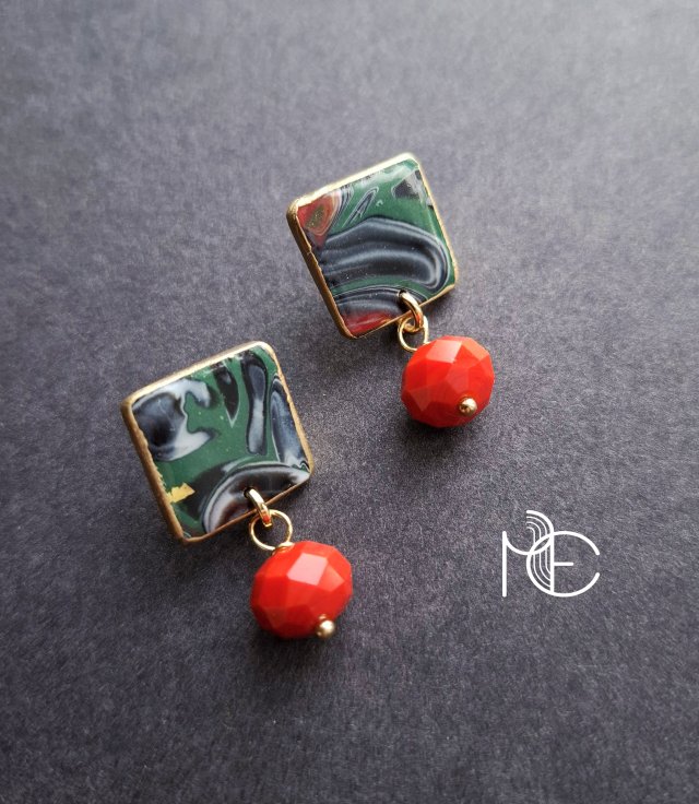 zieleń w czerwieni no5