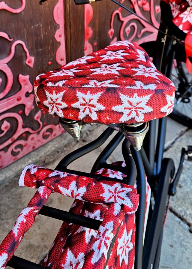 pokrowiec na siodełko sweter świąteczny wodoodporny