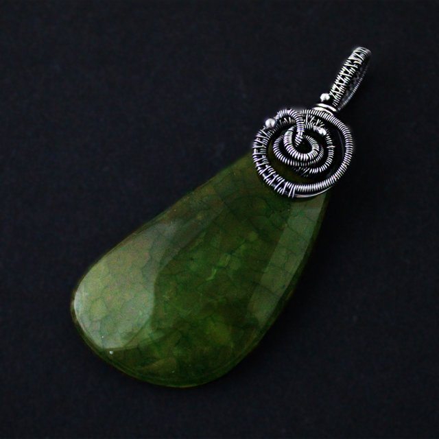 Esmena - duży zielony wisior z agatem