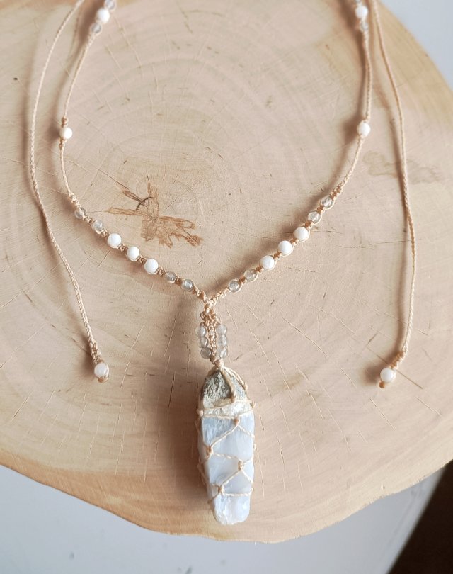 Naszyjnik z niebieskim kalcytem