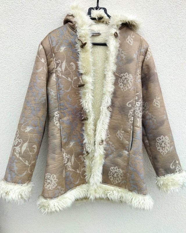 LIVRE - KURTKA /KOŻUSZEK EKO