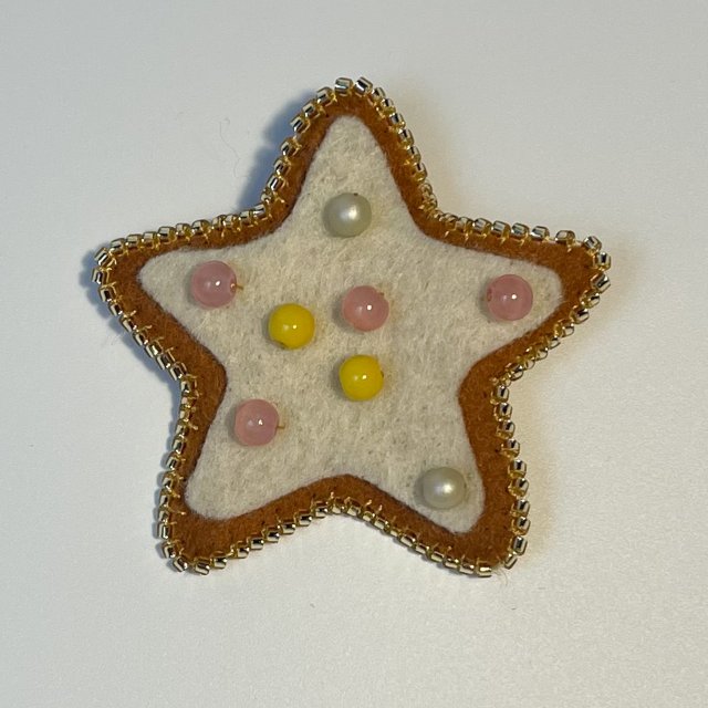 Pierniczek broszka