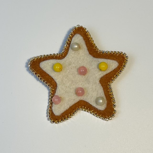 Pierniczek broszka