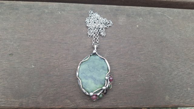 Na zielono-  wisiorek