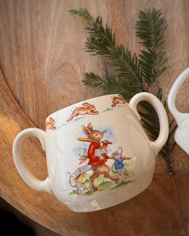 Kubek kolekcjonerski z serii Bannykins od Royal Doulton