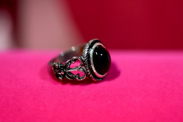 ❦❦ Pierścionek z czarnym okiem ❦❦