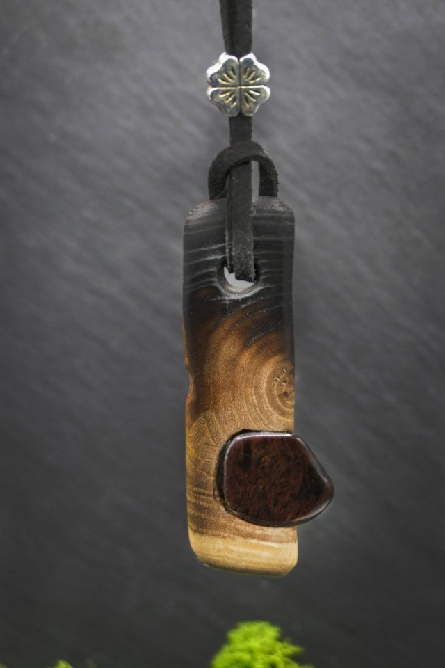 Wisiorek - obsydian mahoniowy i wiąz – biżuteria z duszą ziemi, pirografia, handmade, prezent Unique Jewelry Design; Luxury Wooden Jewellery