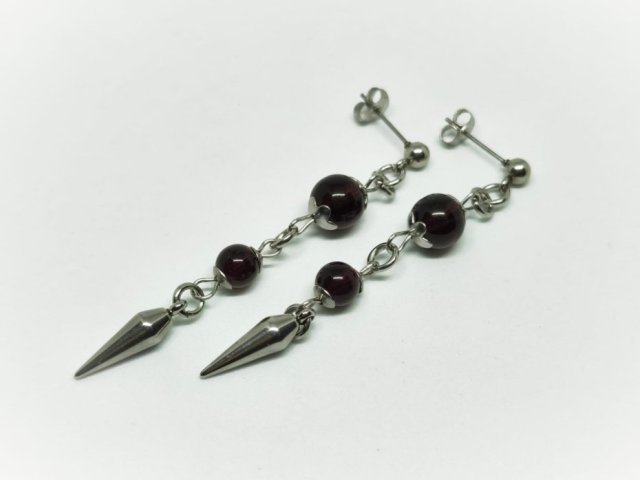 Kolczyki wampirze z kolcem – rękodzieło gothic dark bordo stal chirurgiczna srebro 925