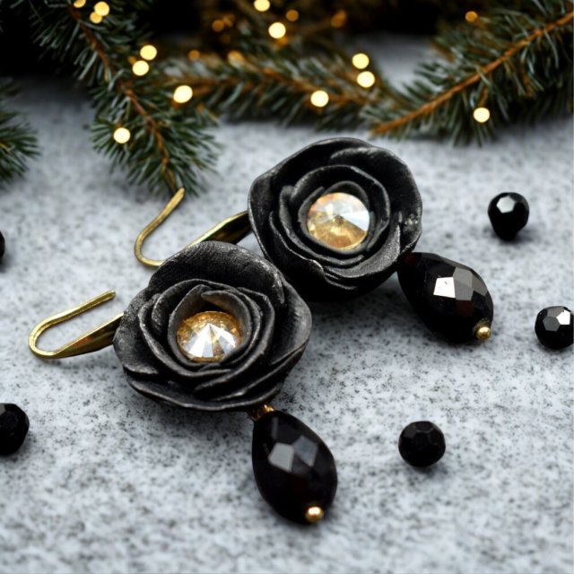 Eleganckie kolczyki czarne kwiaty z kryształami