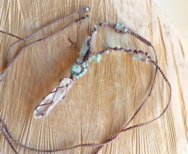 Naszyjnik z kryształem lemuryjskim