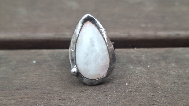 Kamień księżycowy - pierścionek regulowany