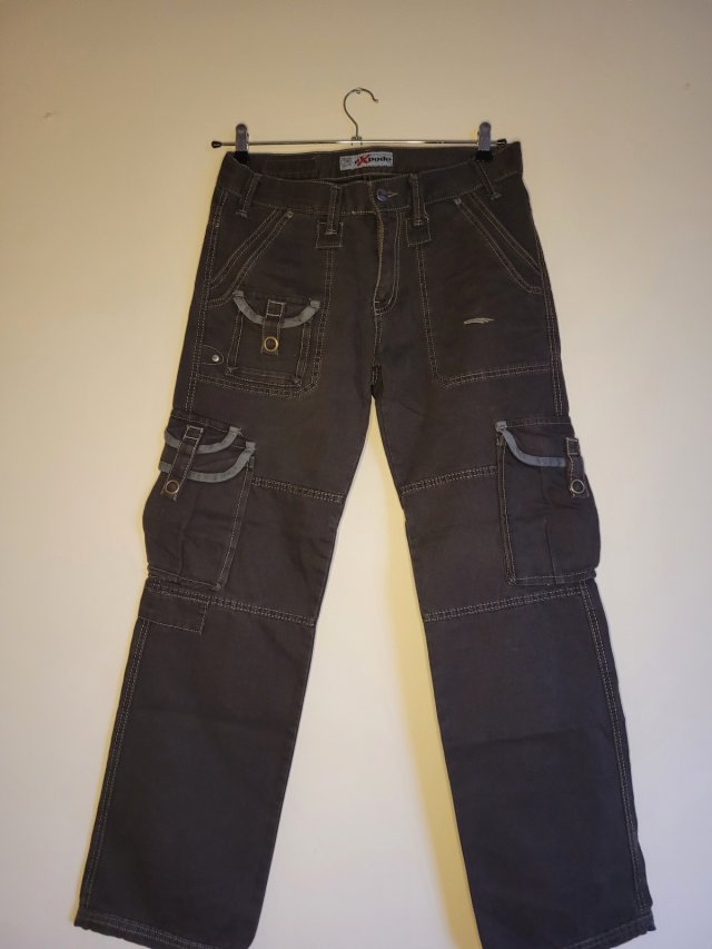 Spodnie  bojówki z bajerami W32 L36