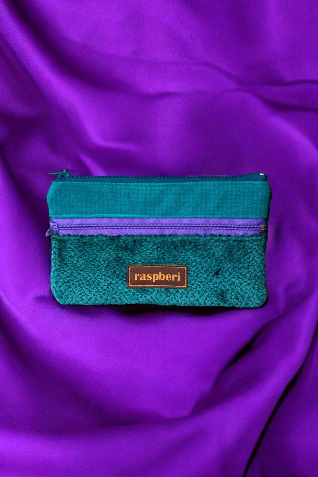 Portfel w kolorze turkusowym