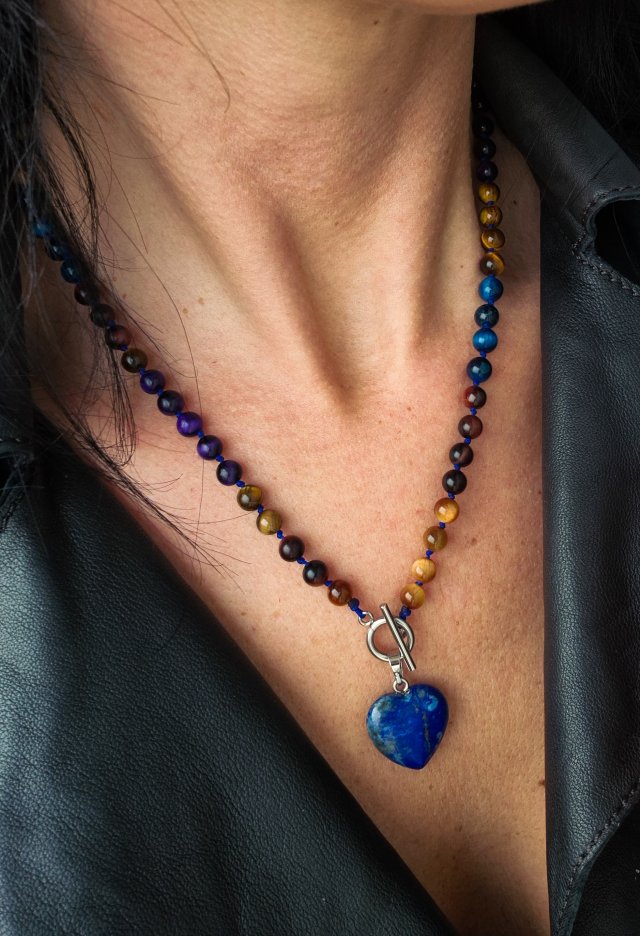 naszyjnik z kwarcu górskiego i onyksu