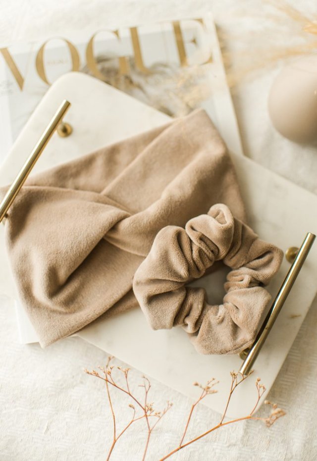 zestaw beż: opaska i gumka