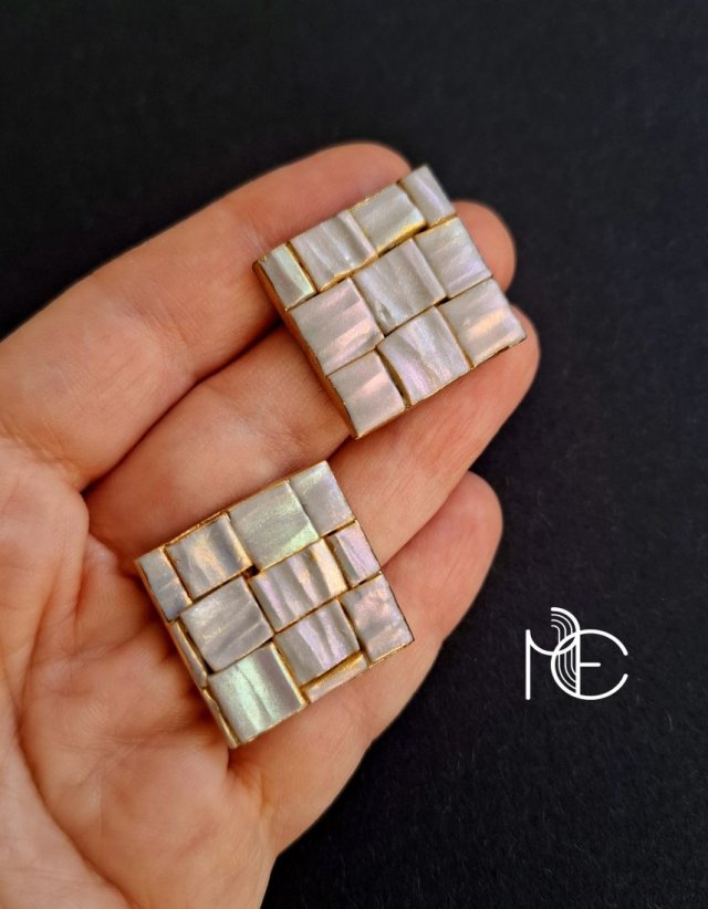 w błyskach muszli no6