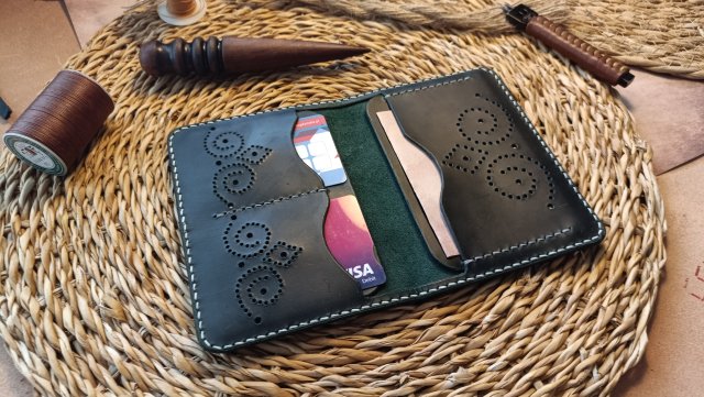 Nomad ver.2 — Patina Green (Wersja perforowana)