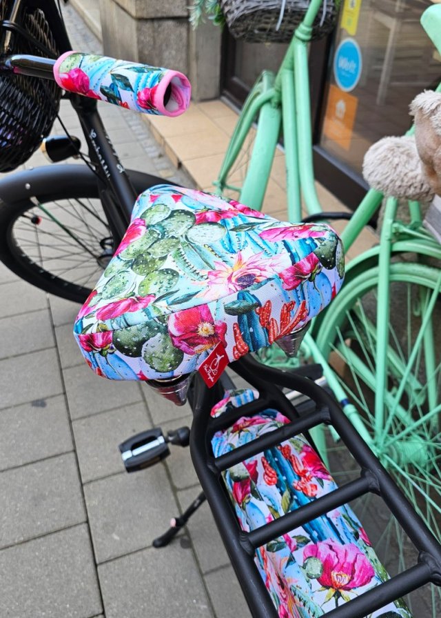 pokrowiec na siodełko  Kaktusy  WODOODPORNY