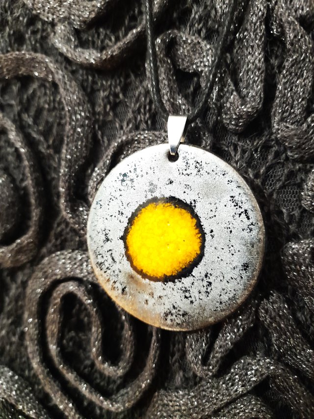 Ze szkatuły: z kropą