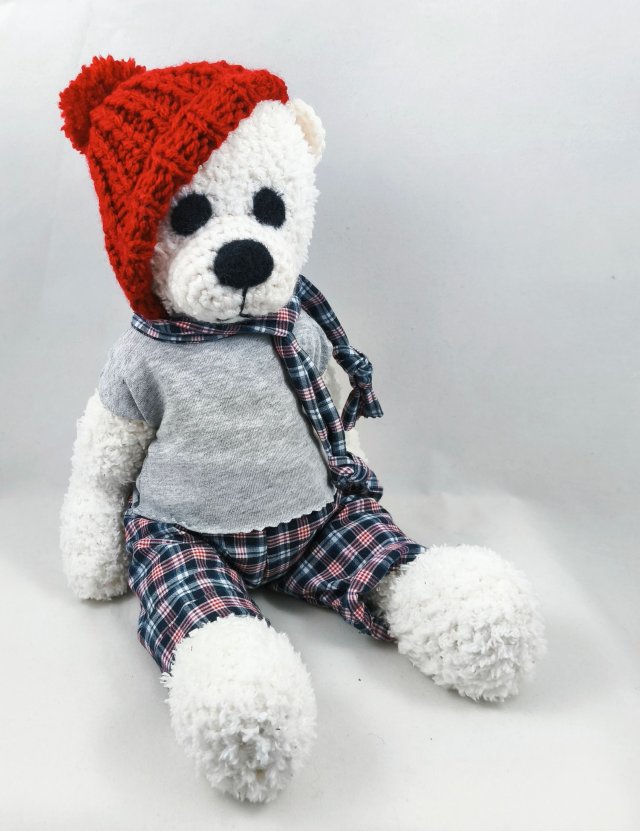 PIOTRUŚ - szydełkowy miś, personalizacja